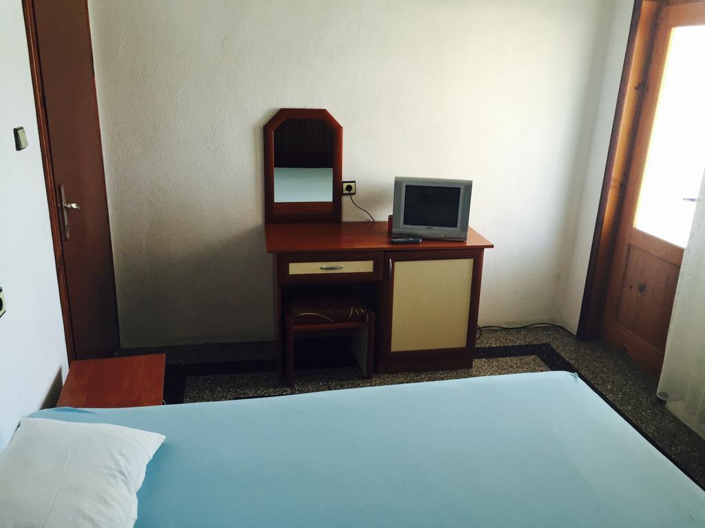 Petrovi Guest House Obzor Quarto foto