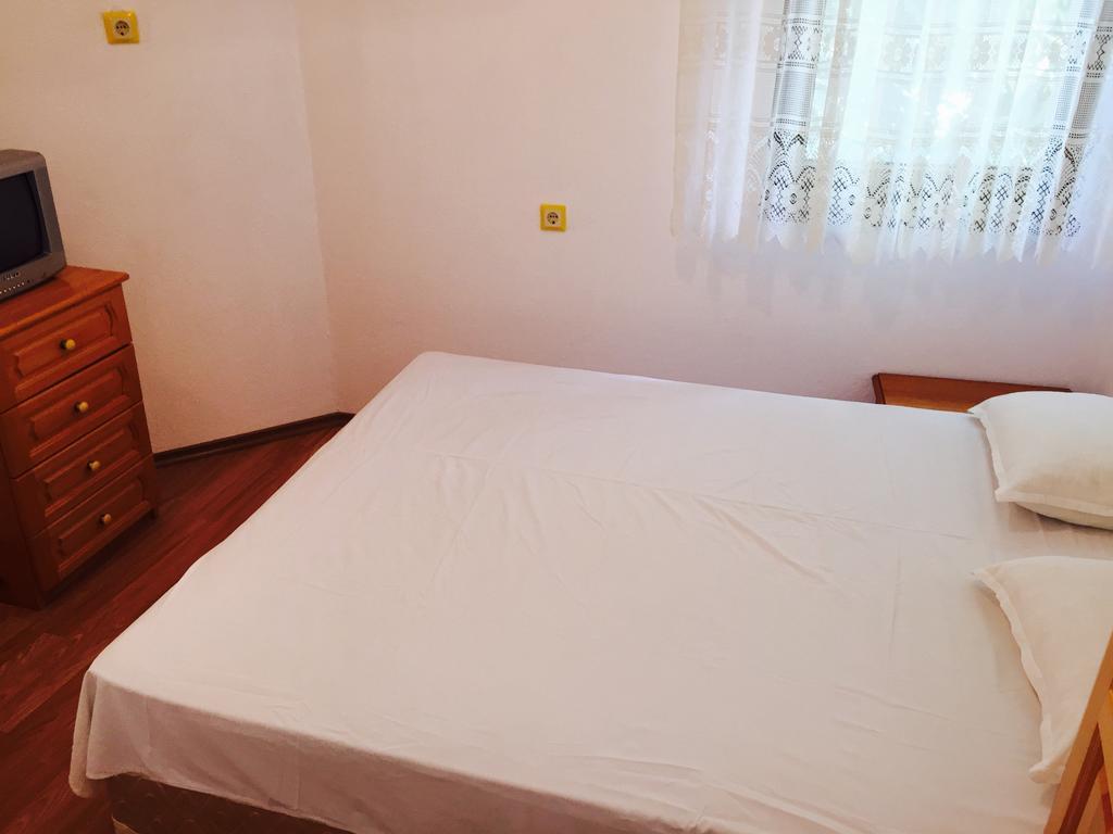 Petrovi Guest House Obzor Quarto foto