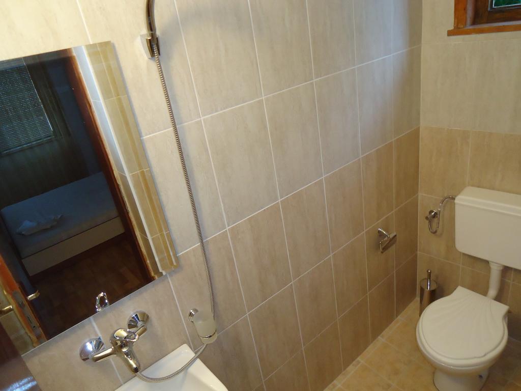 Petrovi Guest House Obzor Quarto foto